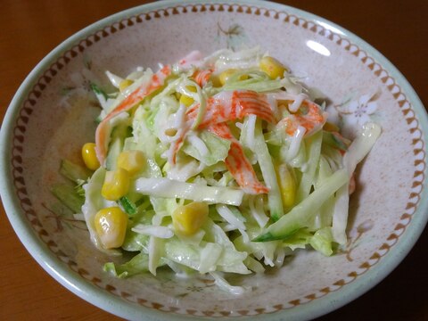 カニかまと細切り野菜のサラダ